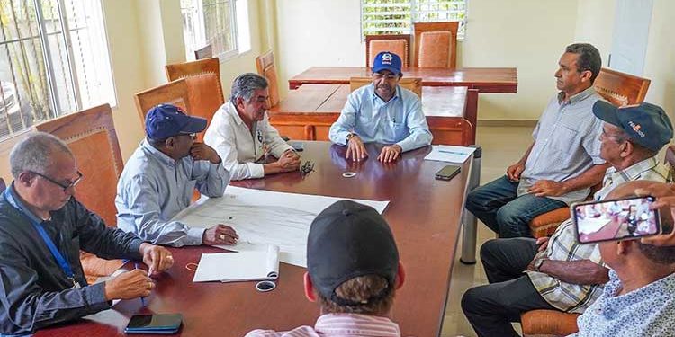 Director INDRHI anuncia inversión de 200 millones rio en zona Monte Negro y Los Quemados