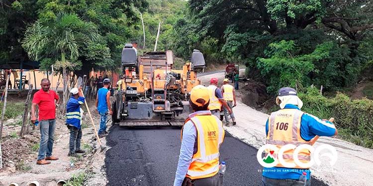 Gobierno inicia asfalto de 15 kilómetros carretera Ocoa-El Pinar