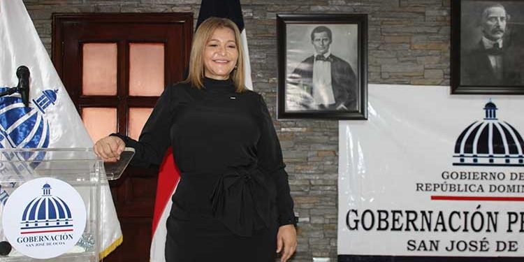 Gobernadora rinde informe en su segundo año de gestión; solo recibió RD$ 9, 774 484.9