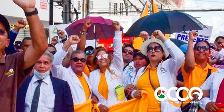 Colegio Médico rechaza RESOLUCION 553-02 del CNSS