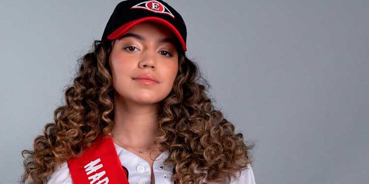 Hija de Carlos Castillo y Julina Staffeld , la madrina 2022-23 del Escogido