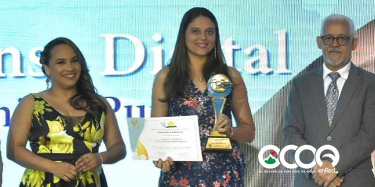 Periodista ocoeña gana Premio Epifanio Lantigua 2022 en «Prensa digital»