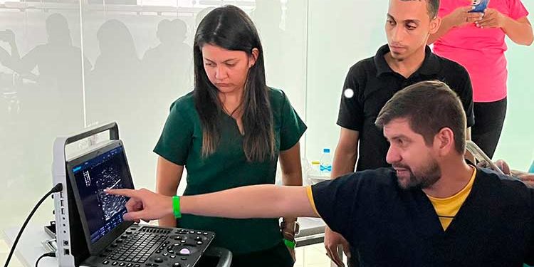 Tecnomed Caribbean auspicia taller internacional de veterinaria