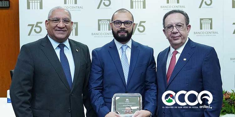 Ocoeño obtiene premio de investigación otorgado por la biblioteca del Banco Central