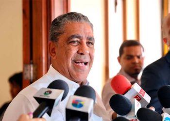 Congresista norteamericano Adriano Espaillat solicita retirar alerta emitida por la Embajada de EE. UU. en RD