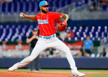 Dominicano Sandy Alcántara gana el Cy Young de Liga Nacional de forma unánime