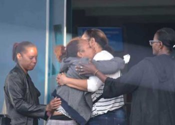 Velan en Santo Domingo niños muertos a manos de su padre