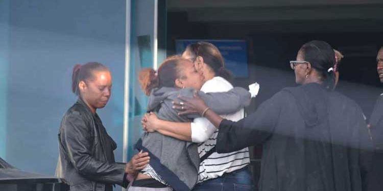 Velan en Santo Domingo niños muertos a manos de su padre