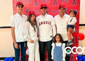 Jovencito de Sabana Larga logra su sueño; firma con los Angelinos de Anaheim