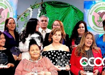 Reconocen trayectoria de 11 mujeres ocoeñas en Estados Unidos