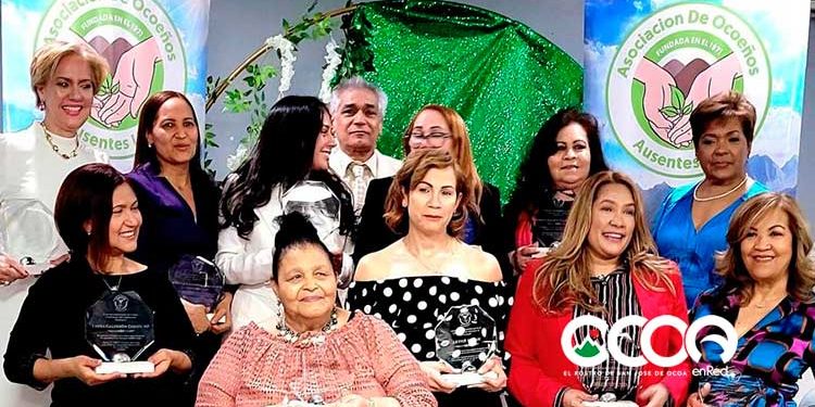 Reconocen trayectoria de 11 mujeres ocoeñas en Estados Unidos