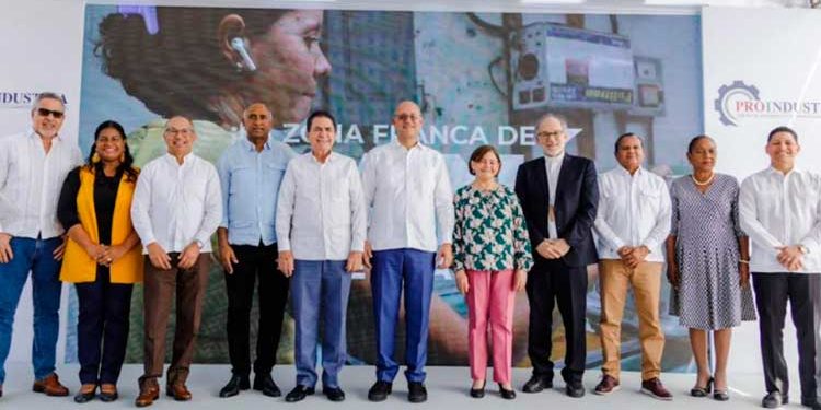 Rehabilitan zona franca de Baní iniciando con 2000 empleos directos