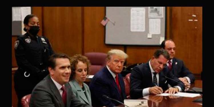 Donald Trump se declara no culpable de pagos irregulares a actriz porno