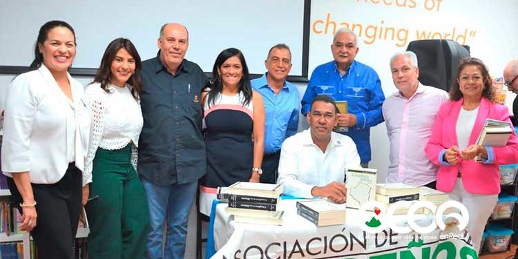 Magistrado José Manuel Arias pone a circular libro en Miami y Orlando