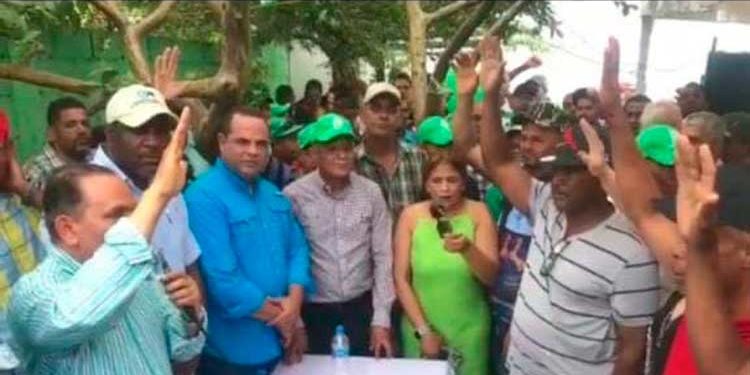 Fuerza del Pueblo juramenta exdirigentes de diversas organizaciones políticas en Ocoa