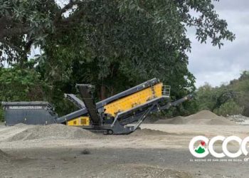 Instalación de granceras en rio Nizao afecta el medioambiente; paralizan trabajos carretera
