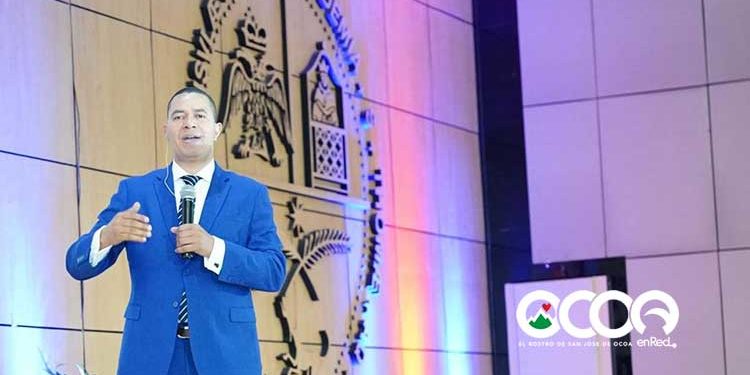 Ocoeño lanza candidatura a la presidencia del Colegio de Abogados