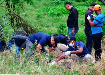 Autoridades investigarán homicidio múltiple en Rancho Arriba