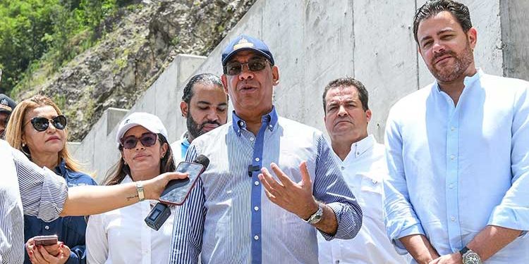 MOPC anuncia inauguración primeros 10 kilómetros carretera  Rancho Arriba-Nizao en Ocoa