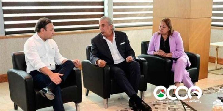 Exsenador Carlos Castillo “recula” y cambia Abel por Abinader