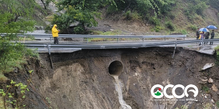 Lluvias por tormenta Franklin provocan derrumbe en carretera Ocoa-Cruce