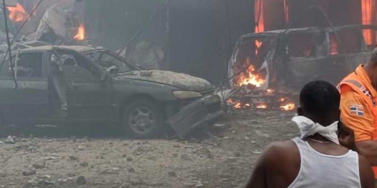 Tragedia en San Cristóbal:  Explosión causa tres muertos y 33 personas con heridas