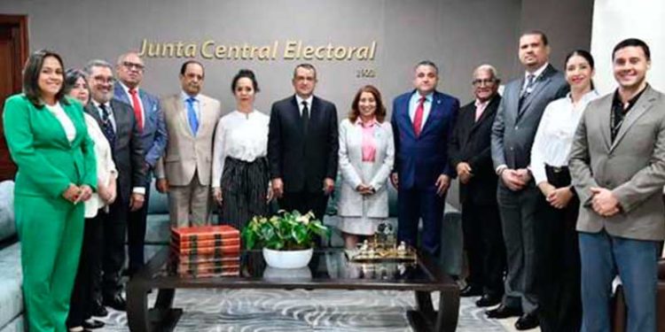 Constituyen Junta de Regentes del IESPEC de la JCE, ocoeña designada vicerrectora