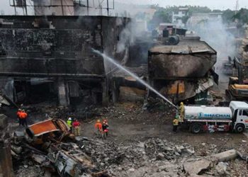 San Cristóbal: 27 muertos en fuego; familias esperan los cuerpos