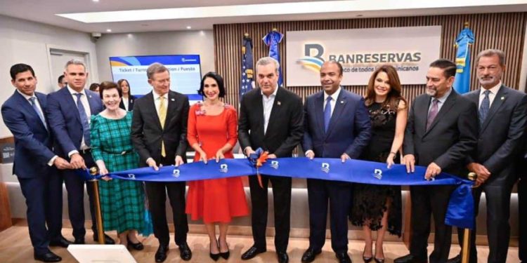 Inauguran oficina de Banreservas en Nueva York