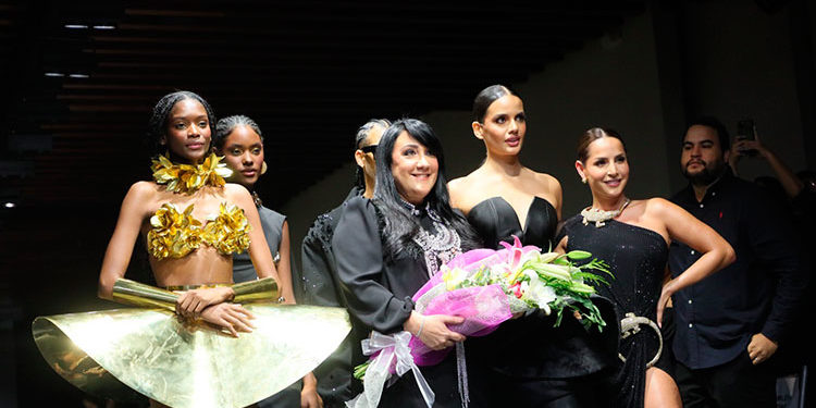 Giannina Azar presenta la colección NOIR