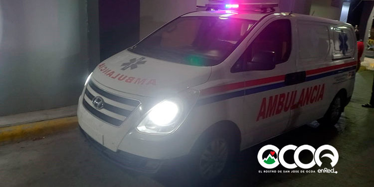 Chofer y paramédico sospechosos de echarle azúcar al motor de ambulancia hospital San José