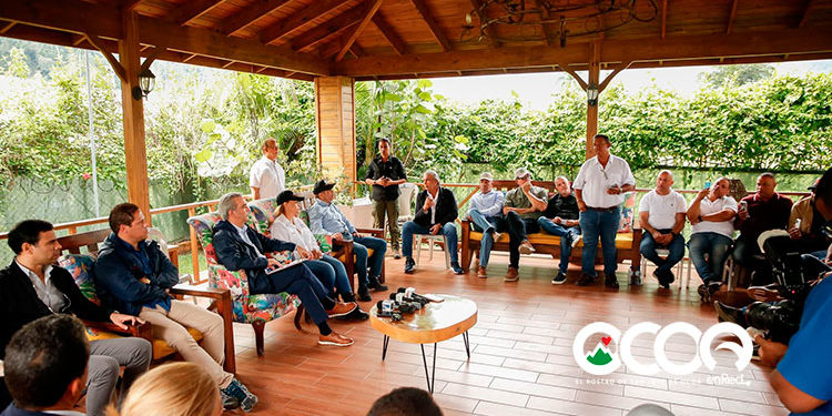 Presidente Abinader recorre zonas de desastre  en  Ocoa