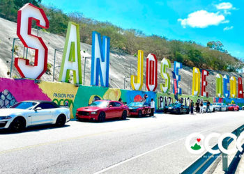 Club de Autos Americanos exhibe sus coches en  Ocoa.