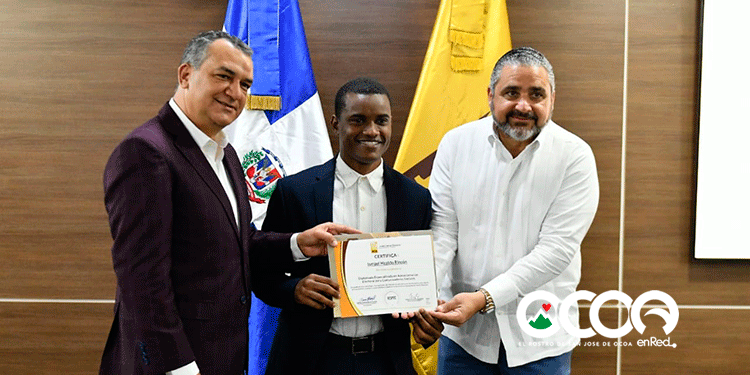 JCE y el IESPEC gradúan 178 periodistas y comunicadores sociales en “Diplomado Especializado en Administración Electoral”