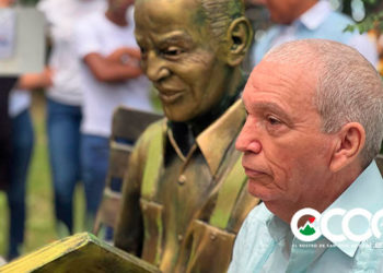 Reclaman se otorgue premio Nacional de Literatura a William Mejía.