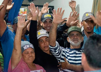 Neury Tejeda juramenta dirigentes de la Fuerza del Pueblo en Rancho Arriba