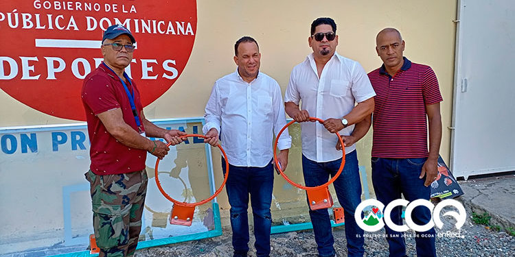 Ministerio de Deportes entrega modernos tableros a la Alcaldía de Ocoa