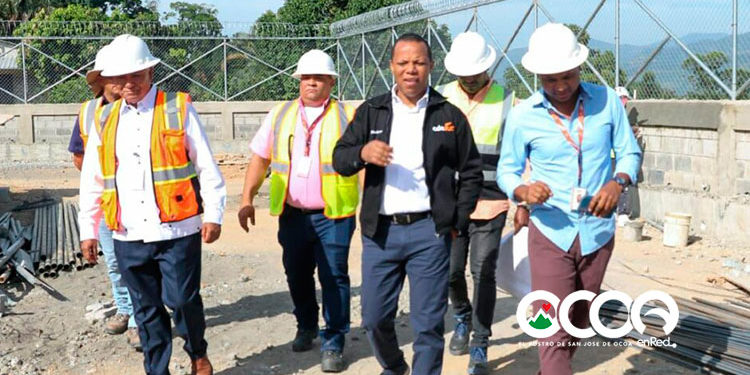 Administrador de  Edesur supervisa trabajos en construcción subestación de Rancho Arriba