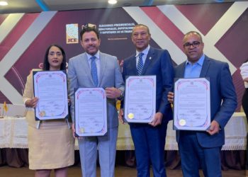 JCE entrega certificados a ganadores de elecciones presidenciales y senatoriales