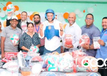 Fortalecen proyecto Escuelas Abiertas y Activas con entrega de utilería deportiva en la Regional 15 de Educación