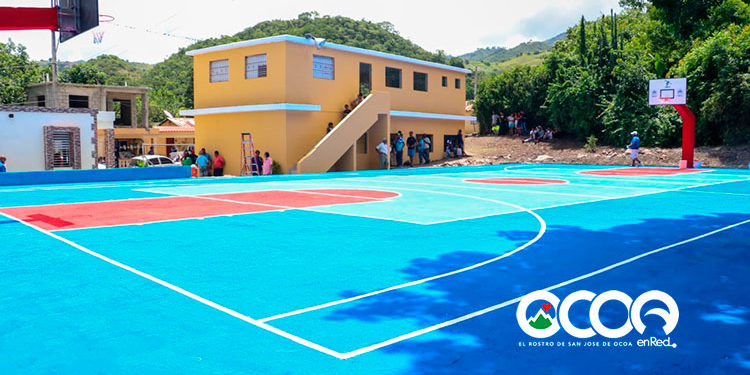 Tras años de suplicas y protestas, Inefi entrega cancha remozada a la comunidad de Parra