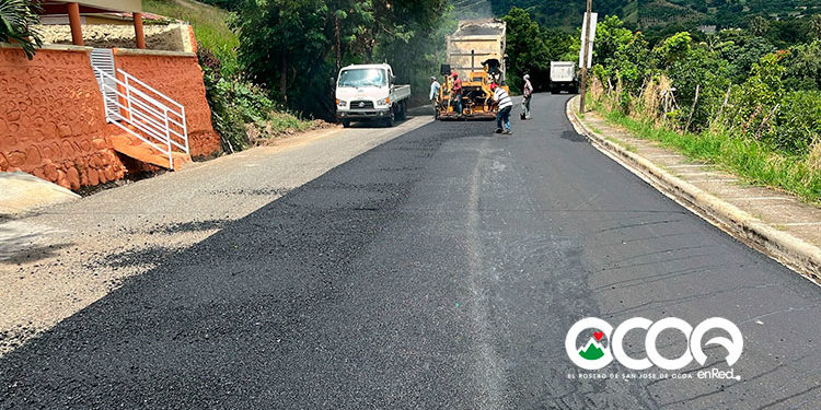 Obras Públicas inicia asfaltado de carretera Naranjal-La Ciénaga