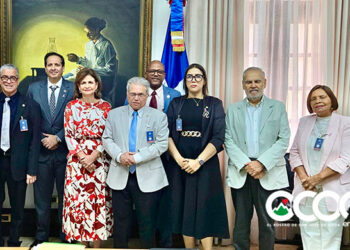 Colegio Médico “recula” y suspende paro, acuerdan continuar el diálogo con el Gobierno