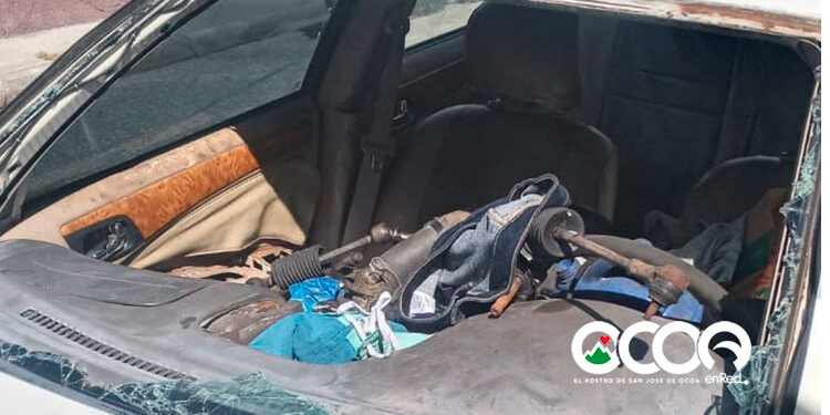 Piden remover vehículo abandonado en Pueblo Abajo desde hace casi 5 años