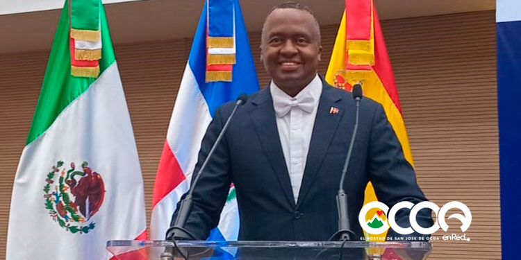 Ocoeño obtiene Doctorado en Ciencias Jurídicas y Juicios Orales en universidad de México