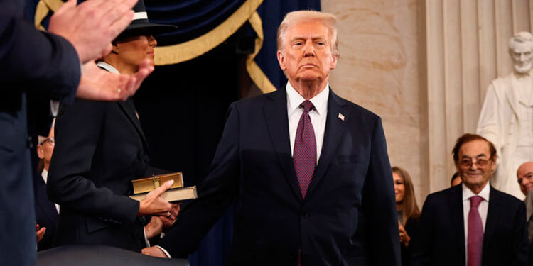 Trump acabará con políticas de diversidad y reconocerá solo dos géneros en EEUU