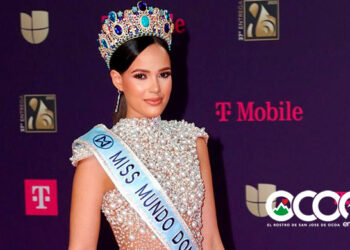 Mayra Delgado, Miss Mundo Dominicana 2025, brilla en la alfombra magenta de Premio Lo Nuestro