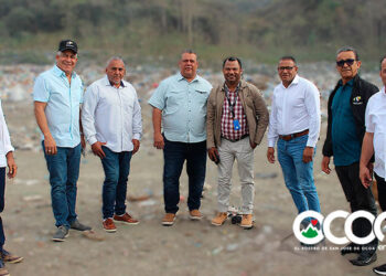 Alcaldes, directores distritales y Fedomu buscan solución definitiva al vertedero