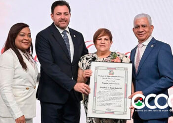 Senado reconoce ocoeña por su destacada trayectoria y compromiso social