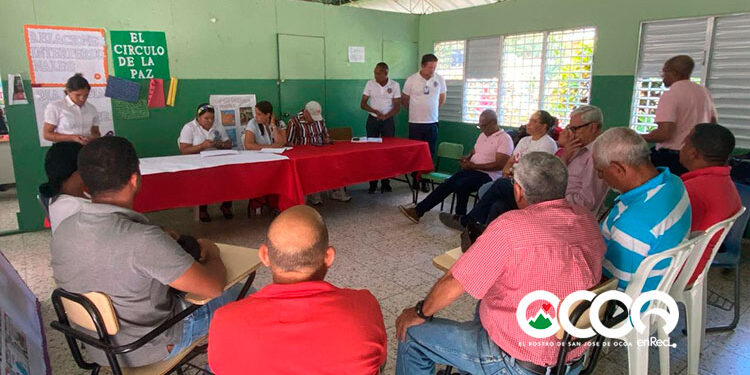 La Salud de la población de La Ciénaga en peligro por pesticidas utilizados en invernaderos